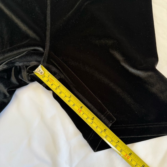 Victoria's Secret Black Velvet Shorts Size S - Picture 3 of 5